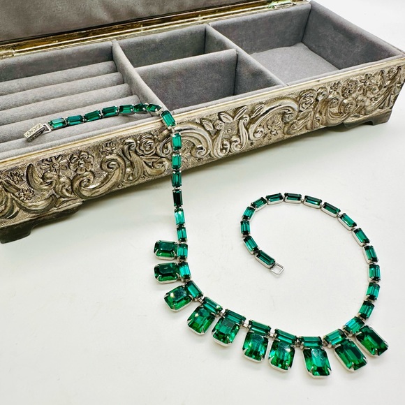 Vintage Rare Green Crystal Necklace - Picture 6 of 17